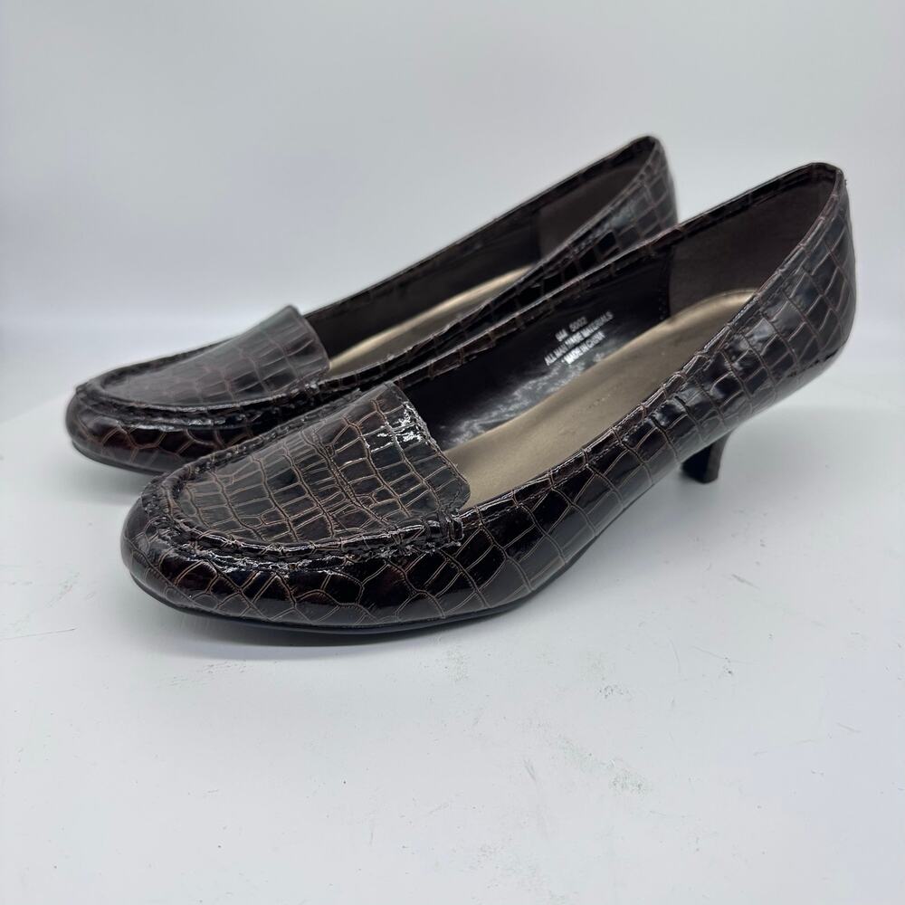 Cato Dark Brown Faux Crocodile Leather Kitten Heels Womens Shoe Size 9 Corpcore